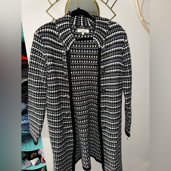 Cardigan - Picture 2 of 4